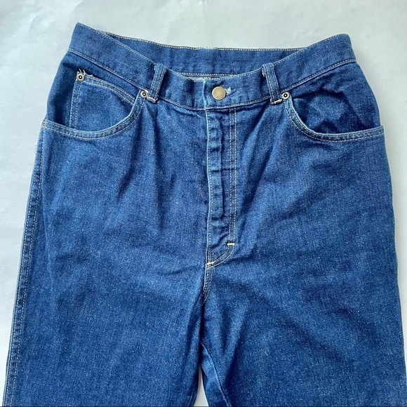 Vintage Cheryl Tiegs Medium to Dark Wash Denim Straight Leg Jeans 12 - Picture 5 of 13